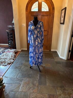 Source Unknown Blue and White Floral Tiered Maxi Dress